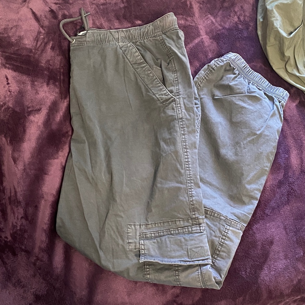 Women’s Garage cargo pants